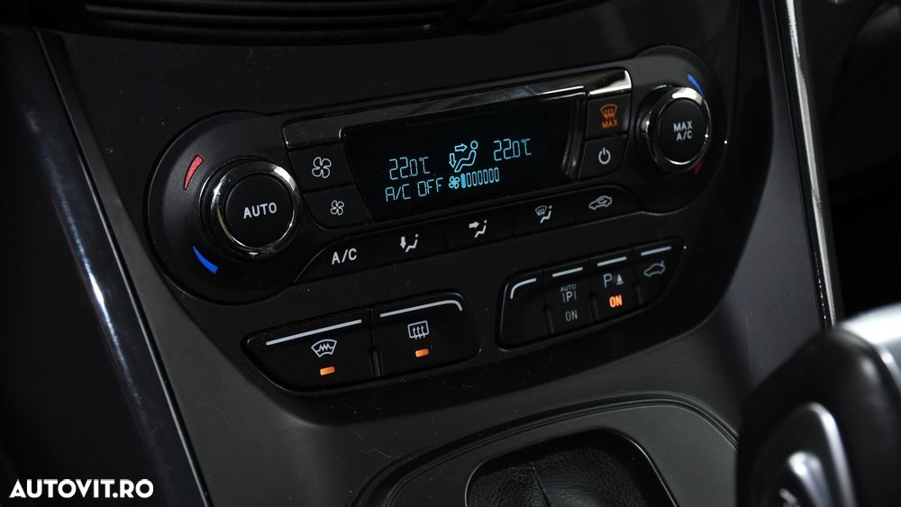 Ford Kuga 2.0 TDCi 4x4 Aut. Titanium - 14