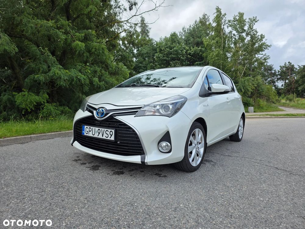 Toyota Yaris Hybrid 100 Sol - 1