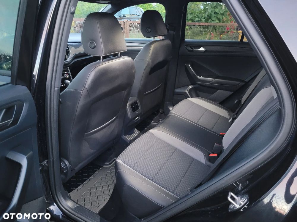 Volkswagen T-Roc 1.5 TSI R-Line DSG - 17