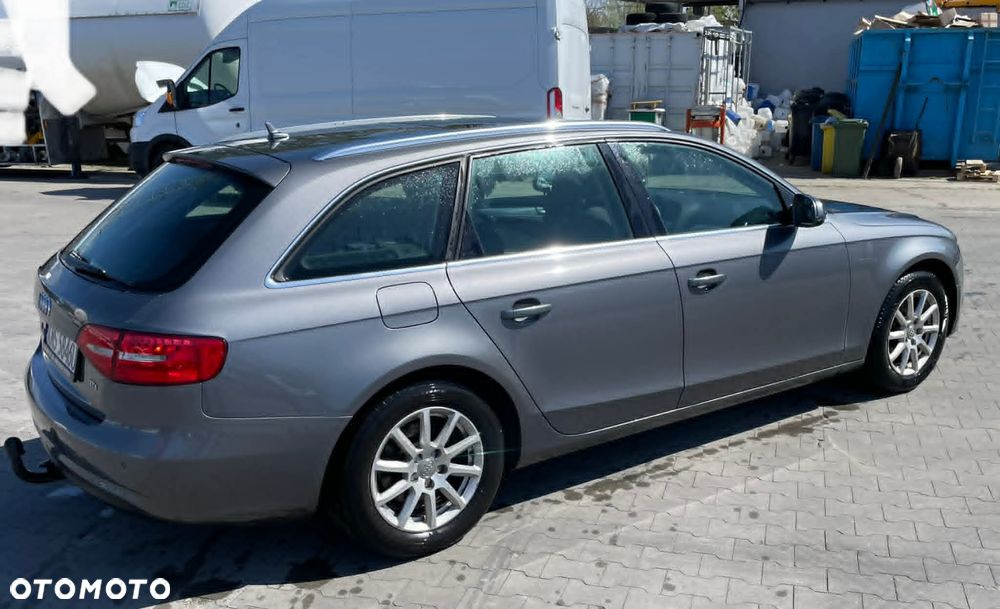 Audi A4 Avant 2.0 TDI DPF multitronic Attraction - 3