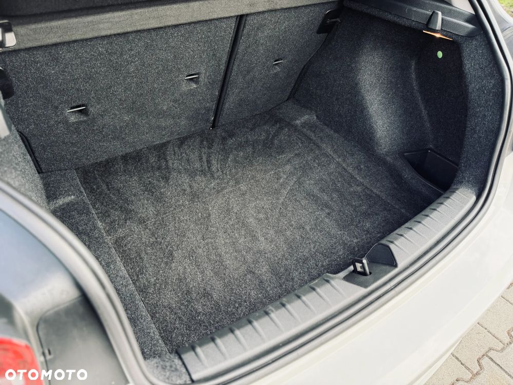 BMW Seria 1 116i - 16