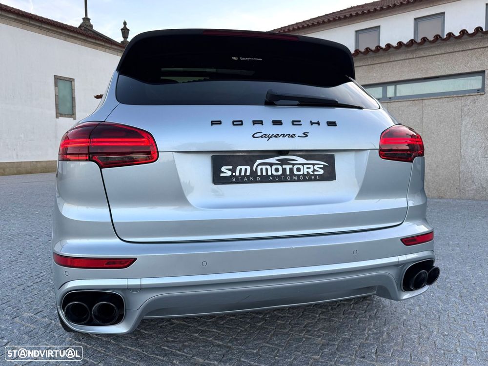 Porsche Cayenne S Platinum Edition - 7