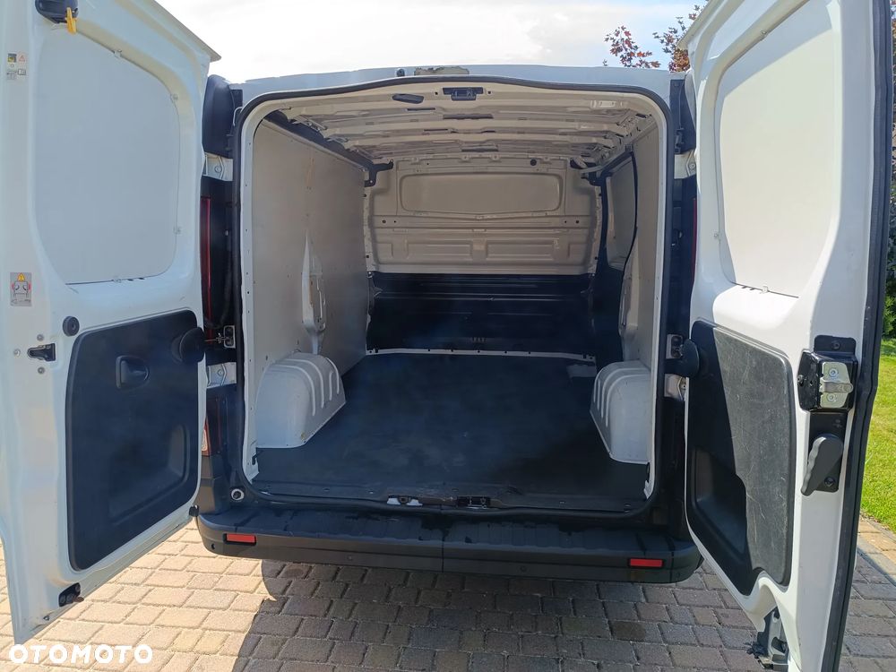Opel Vivaro - 12