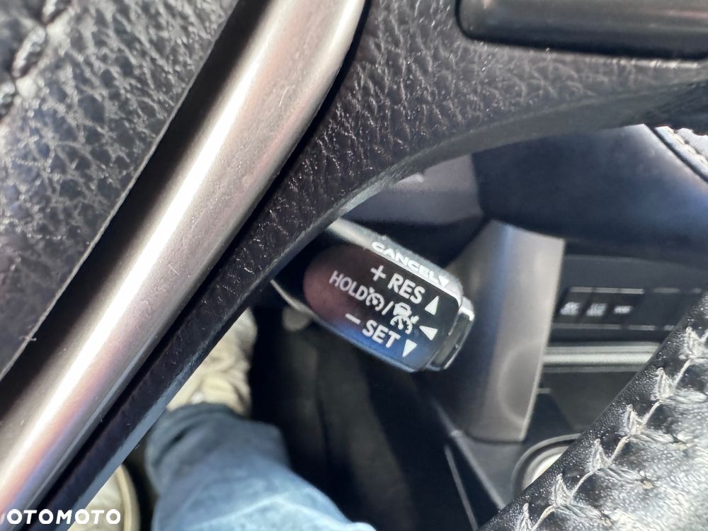 Toyota RAV4 Hybrid Premium 4x2 - 17