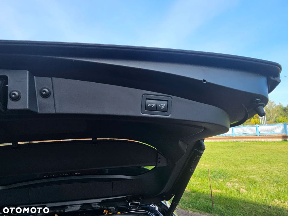 Toyota Corolla 1.8 Hybrid GR Sport Dynamic - 19