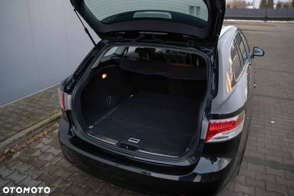 Toyota Avensis 1.8 Multidrive Business Edition - 11