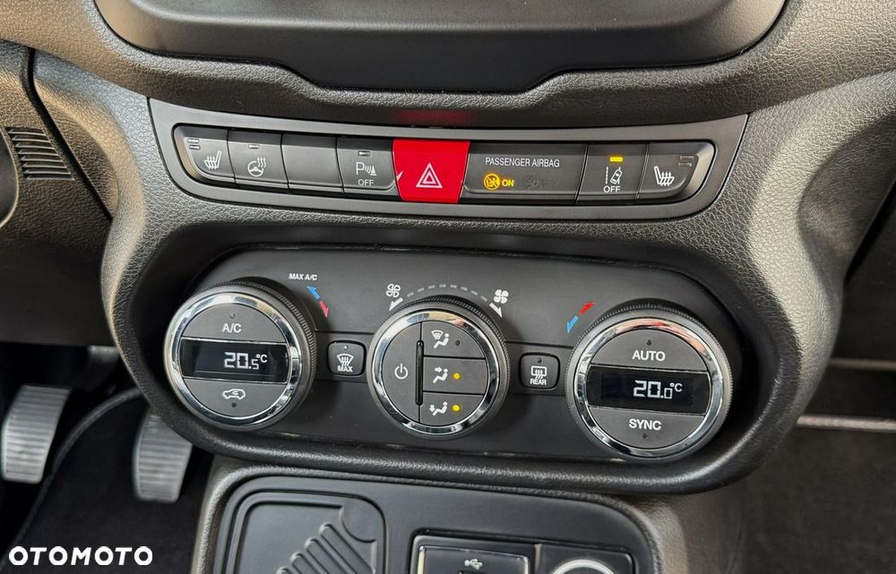Jeep Renegade 1.4 MultiAir Limited FWD S&S - 28
