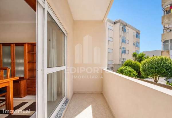 Apartamento T2+1 em Valbom com Varanda, Lugar de Garagem e Excelentes - Grande imagem: 5/26