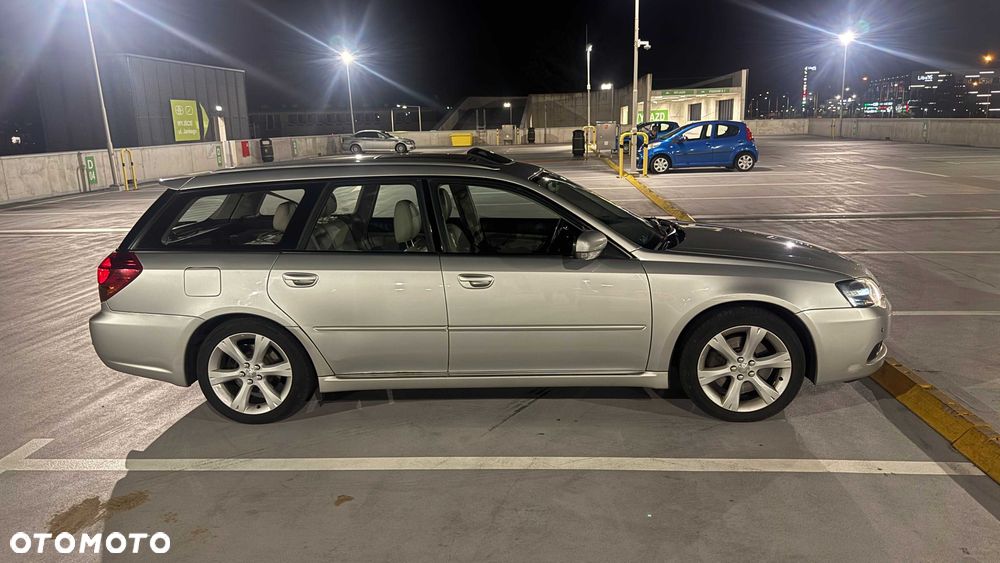 Subaru Legacy - 1