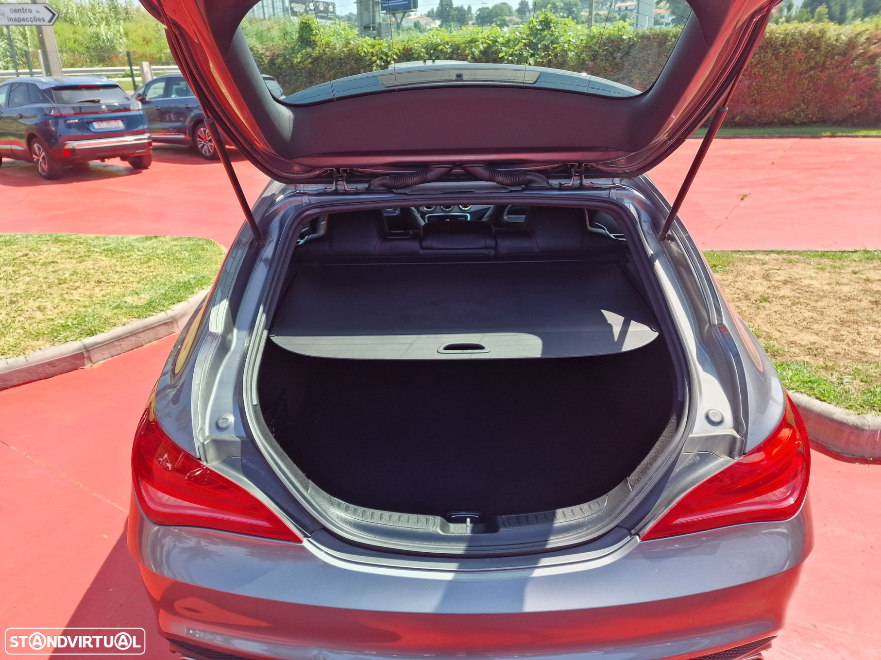 Mercedes-Benz CLA 180 - 4