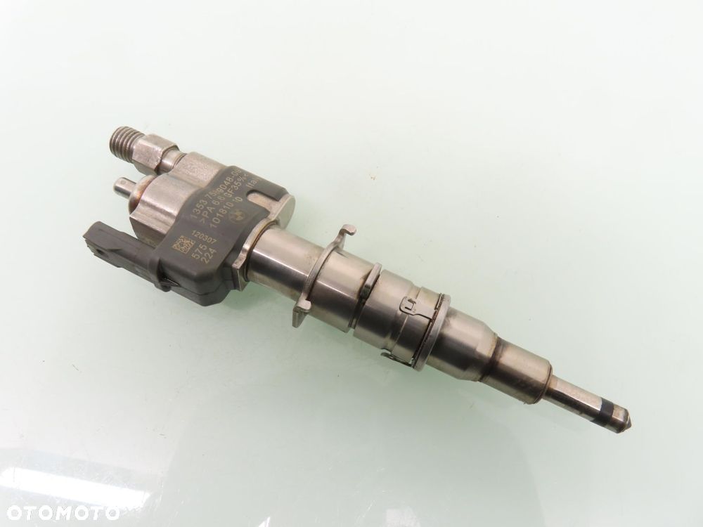 WTRYSKIWACZ BMW E87 118 N43B20A 7589048 - 5