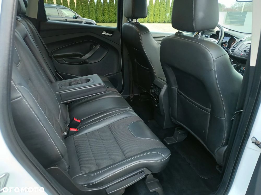 Ford Kuga 2.0 TDCi 2x4 Business Edition - 20