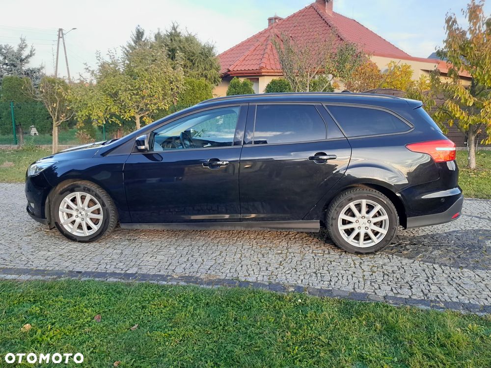 Ford Focus 1.0 EcoBoost Titanium - 4