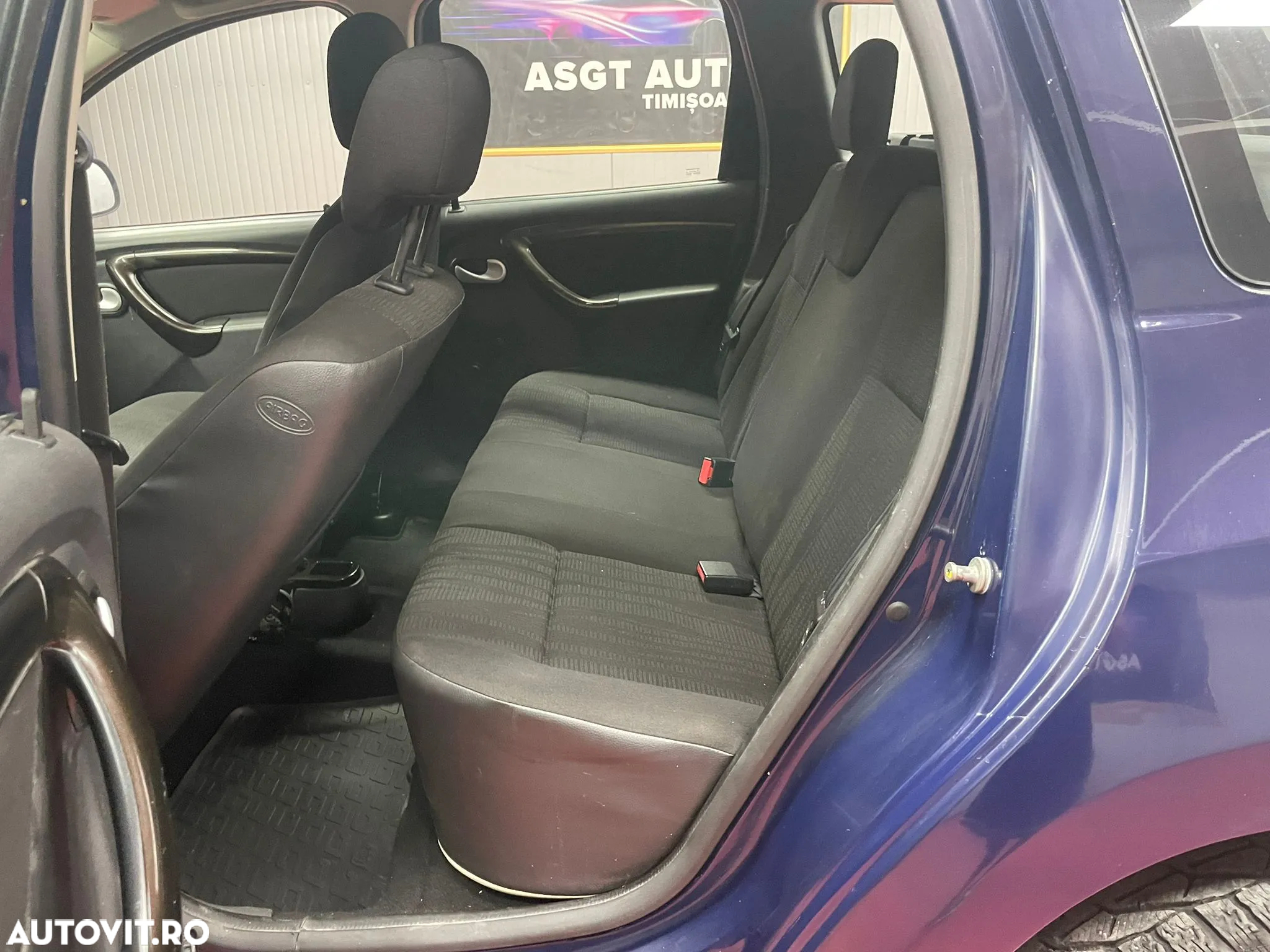 Dacia Duster 1.6 4x4 - 14