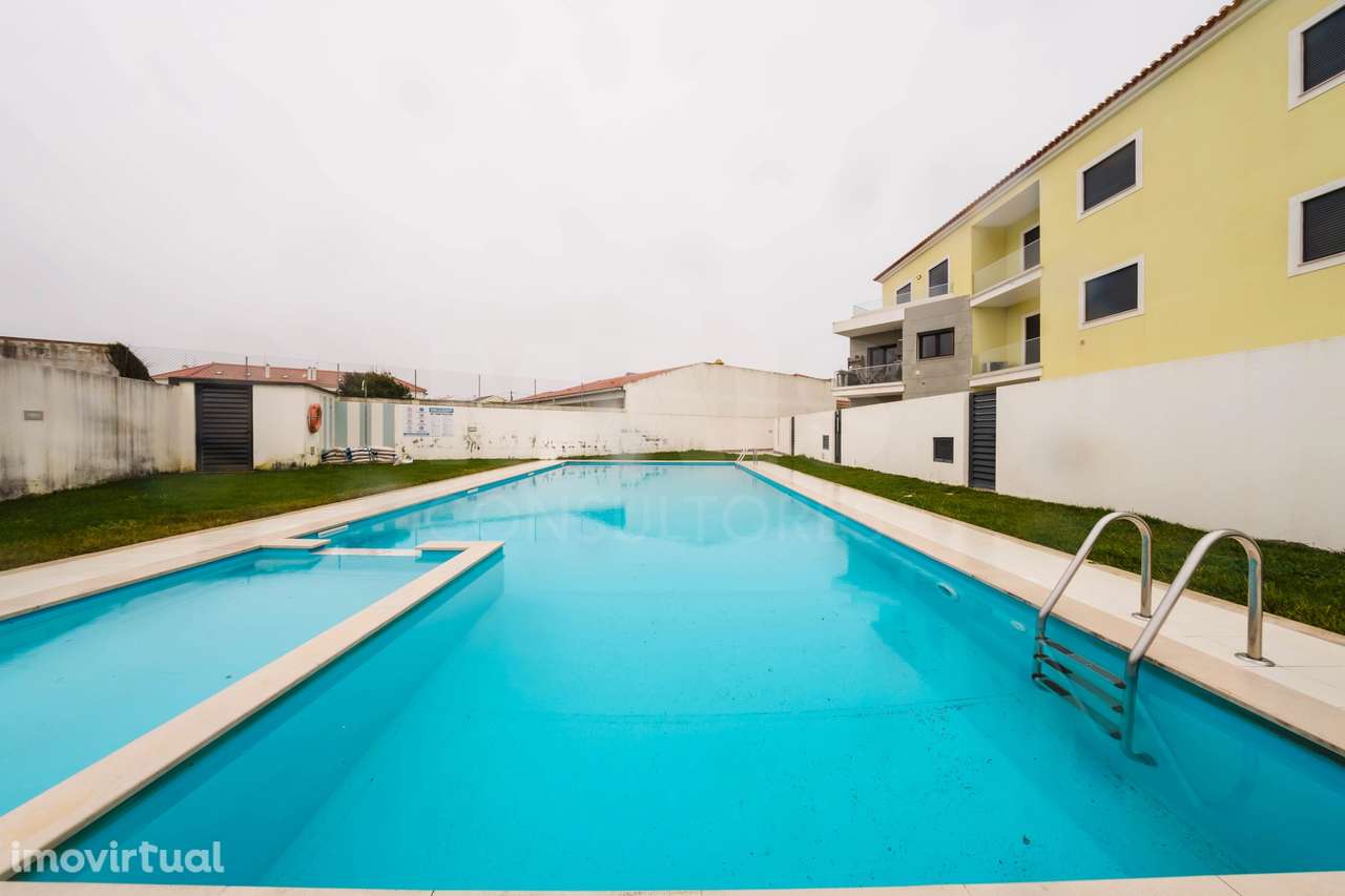 Apartamento recente com piscina e excelente exposição solar junto à... - Grande imagem: 2/36