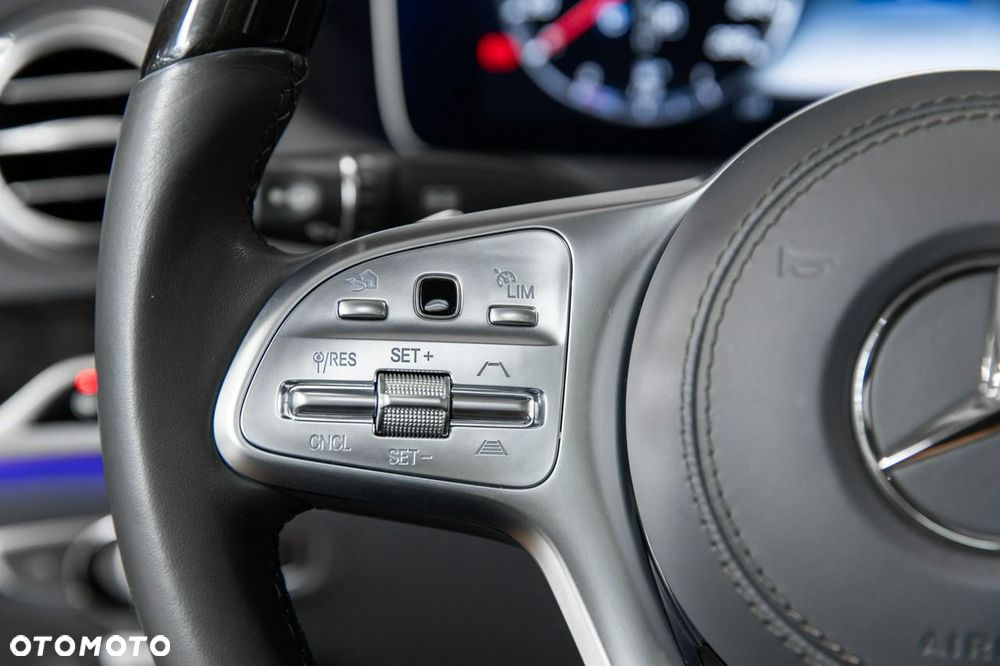Mercedes-Benz Klasa S 560 4-Matic L 9G-TRONIC - 34