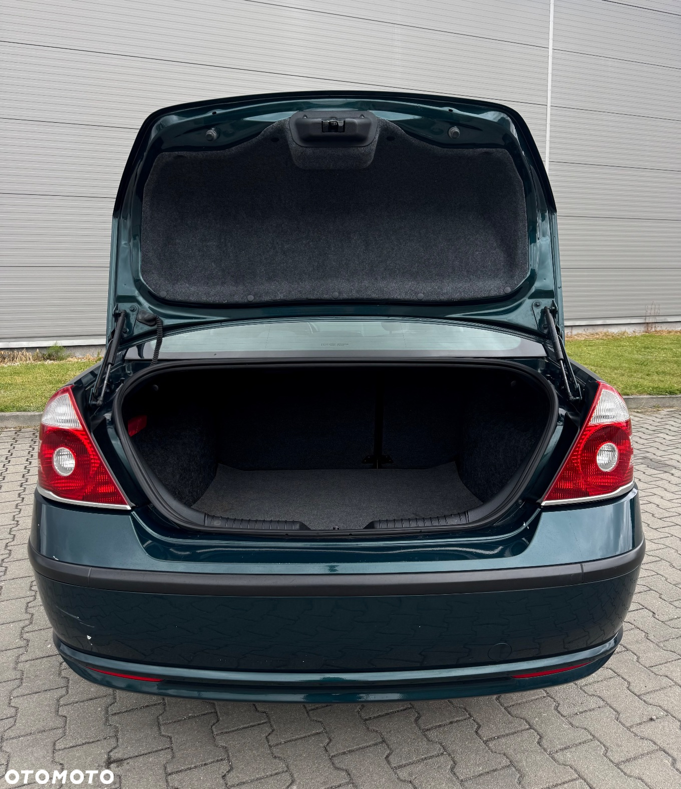Ford Mondeo 1.8 X - 12