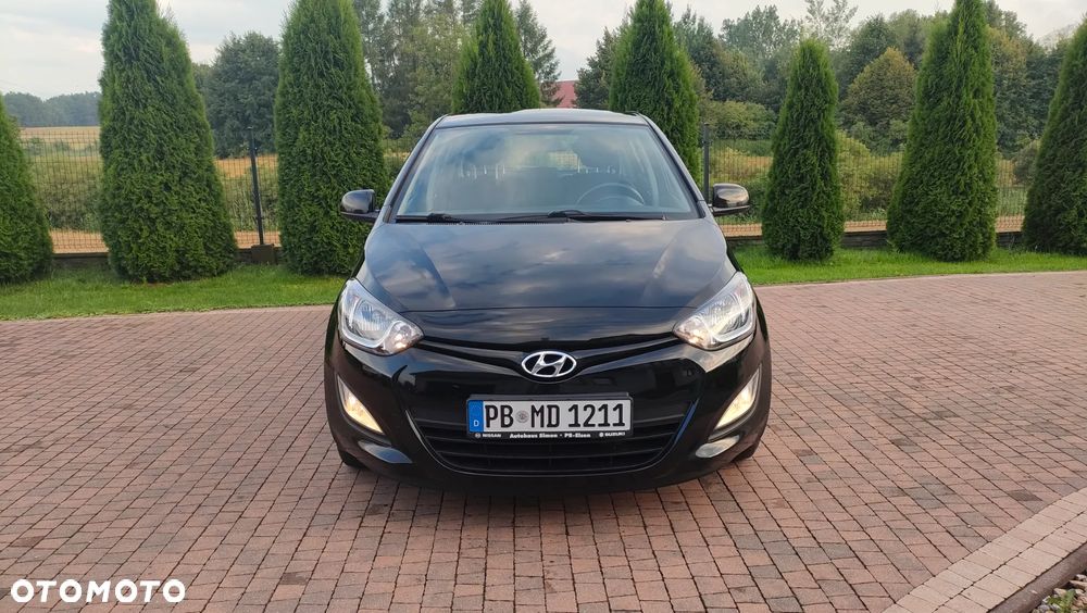 Hyundai i20 1.1 CRDi Intro Edition - 10