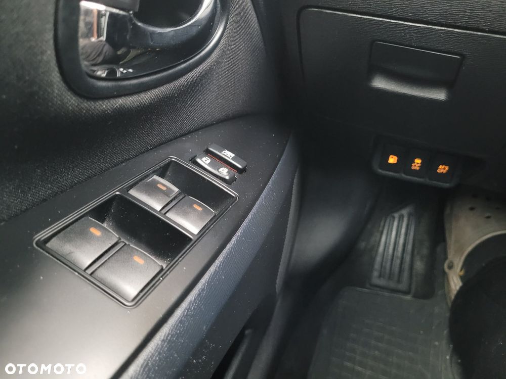 Toyota Avensis 2.0 D-4D Luna - 6