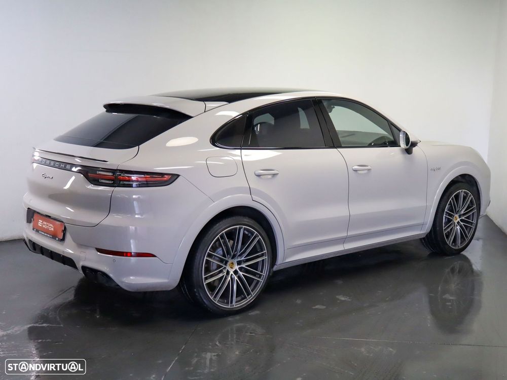 Porsche Cayenne Coupé E-Hybrid - 4