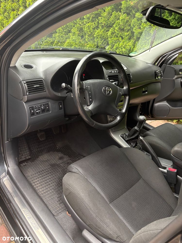 Toyota Avensis 1.8 VVT-i Terra - 7