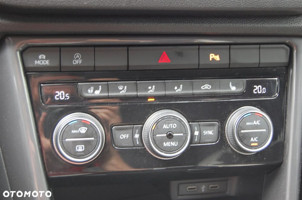 Volkswagen T-Roc - 21