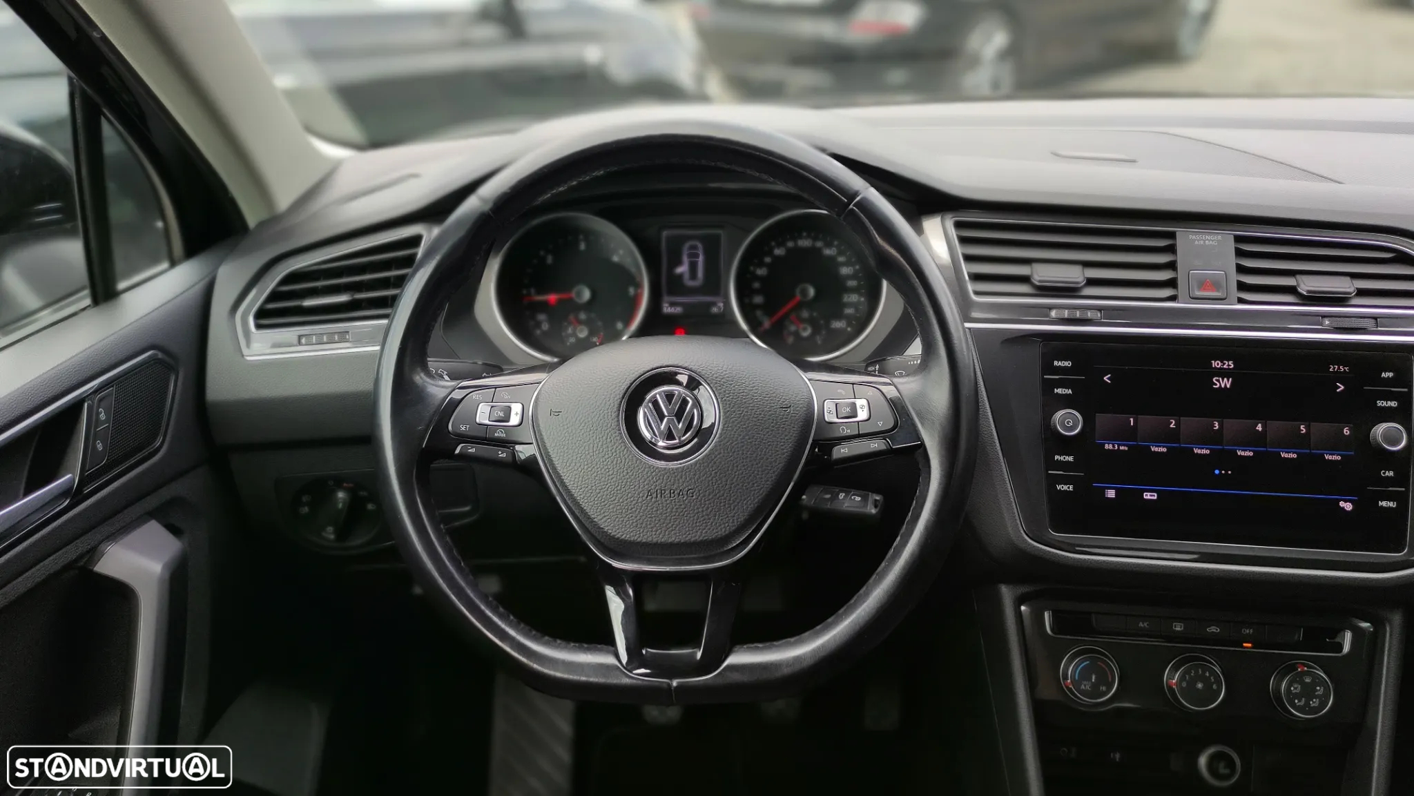 VW Tiguan 1.6 TDI Tech - 11