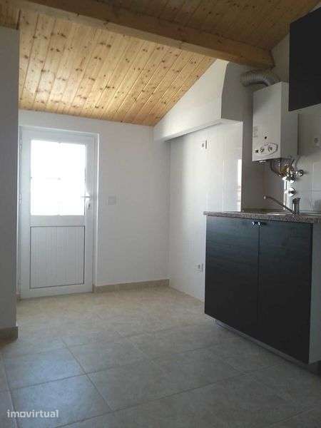 Apartamento T2 em Torres Novas Cidade - Grande imagem: 2/7