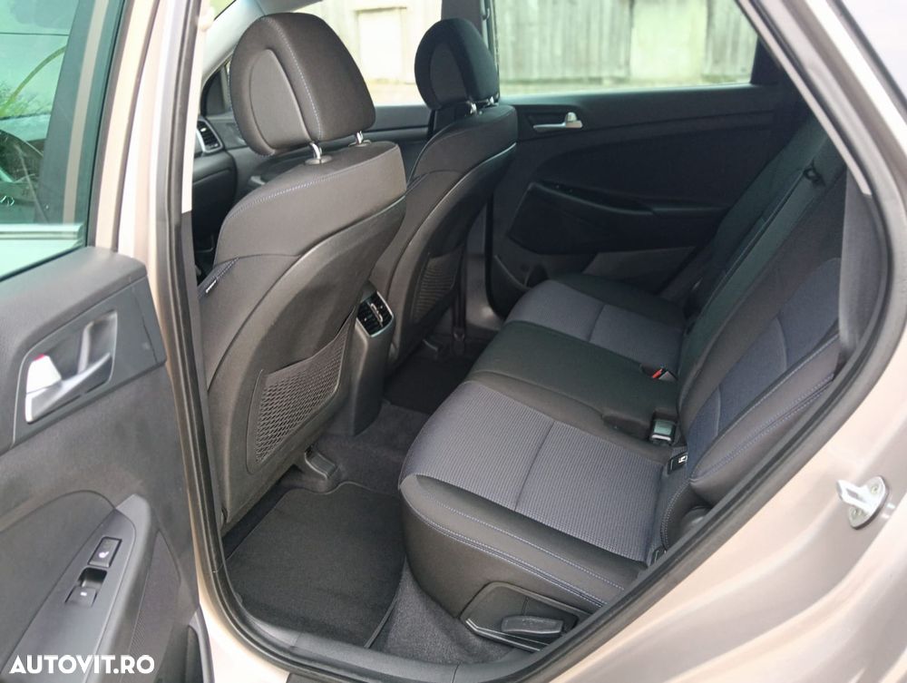 Hyundai Tucson blue 1.7 CRDi 2WD DCT Style - 26