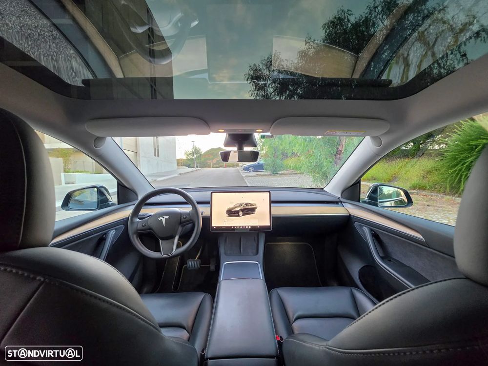 Tesla Model Y RWD - 8