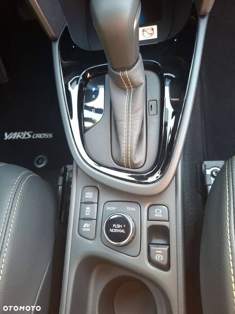Toyota Yaris Cross - 12