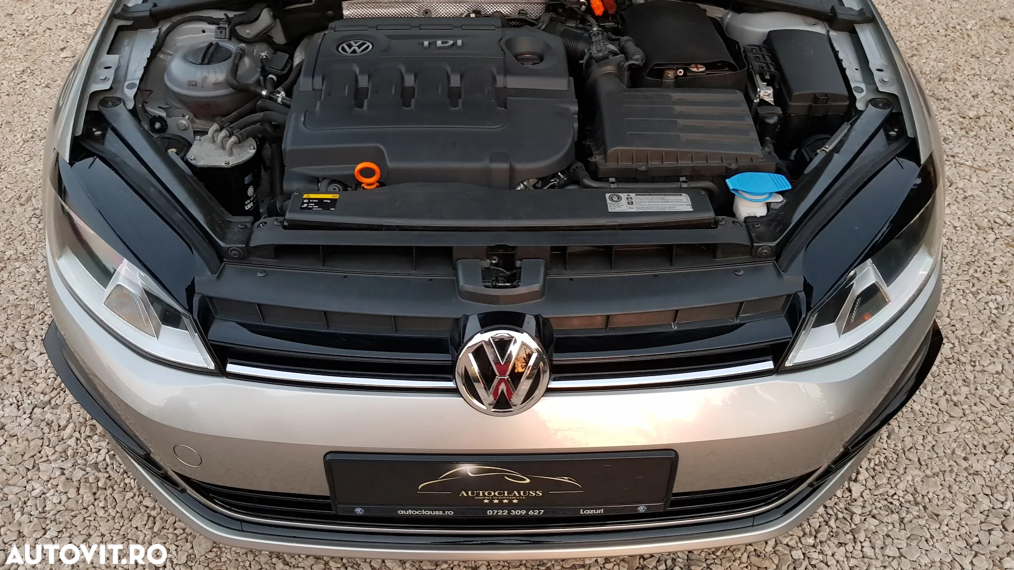 Volkswagen Golf - 9