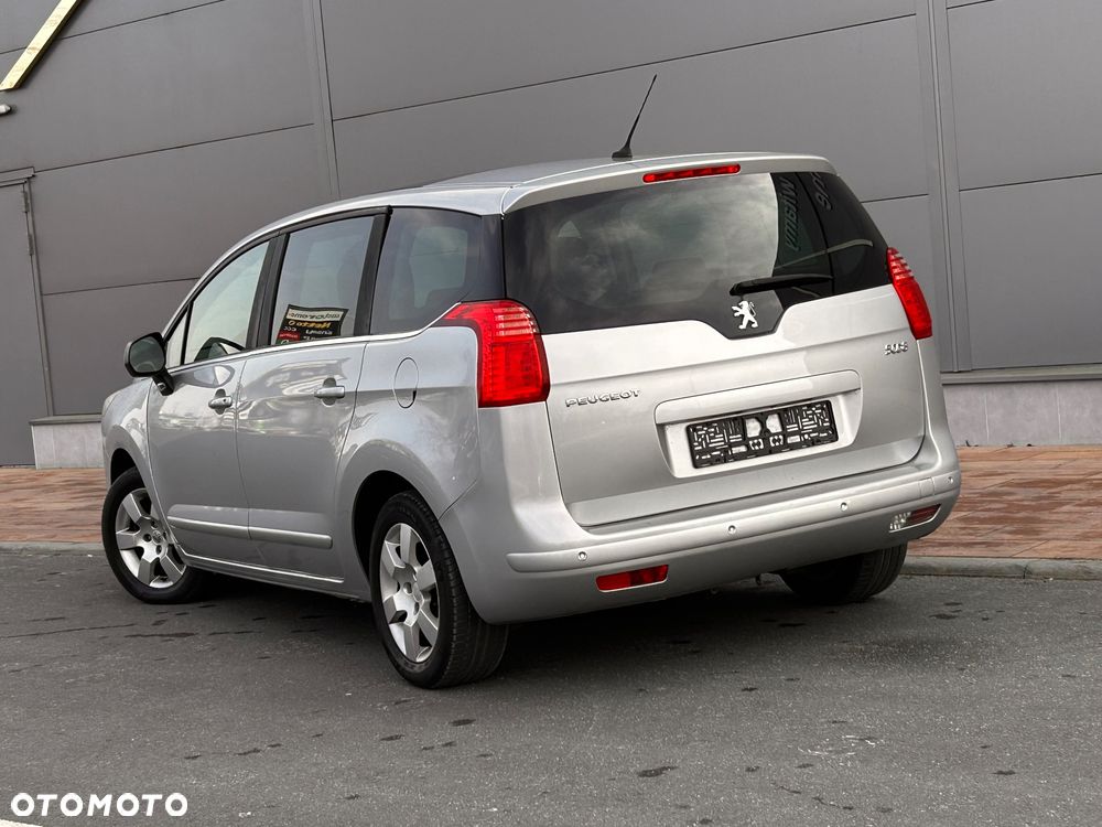 Peugeot 5008 HDI FAP 150 Family Plus - 17