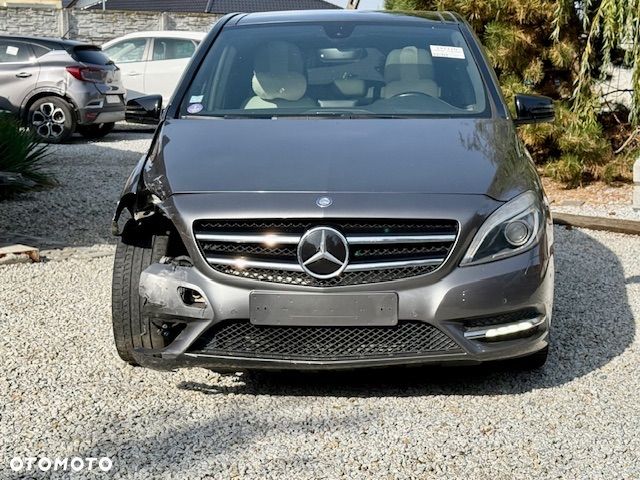 Mercedes-Benz Klasa B 200 7G-DCT AMG Line - 7