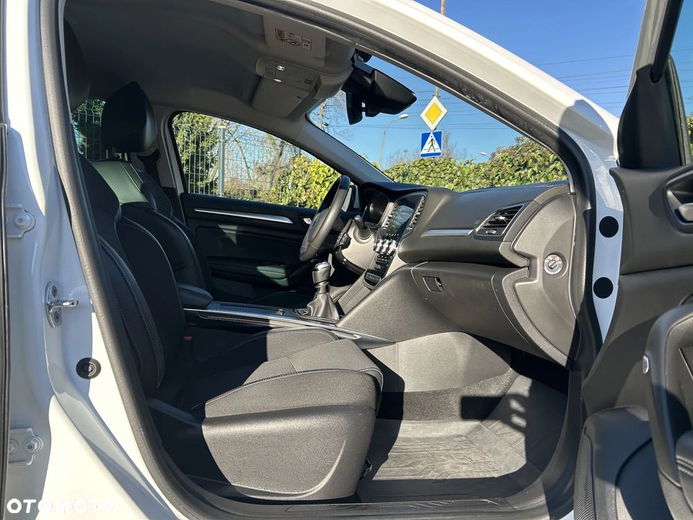 Renault Megane 1.3 TCe FAP Intens - 16