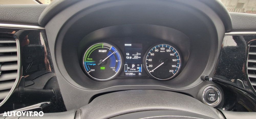 Mitsubishi Outlander 2.4 4WD Diamant+ - 18