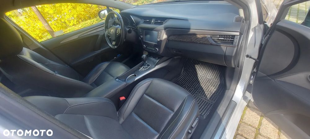 Toyota Avensis 2.0 Prestige MS - 12