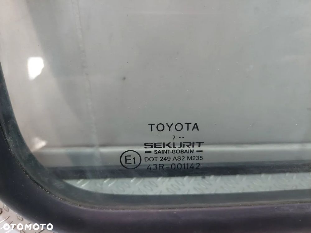 SZYBA TYLNA TOYOTA DYNA R2007 NR 001142 - 3