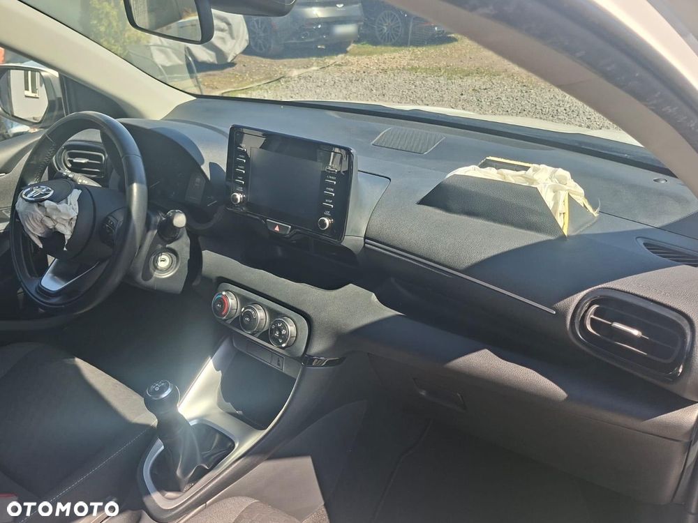 Toyota Yaris 1.0 Active - 14