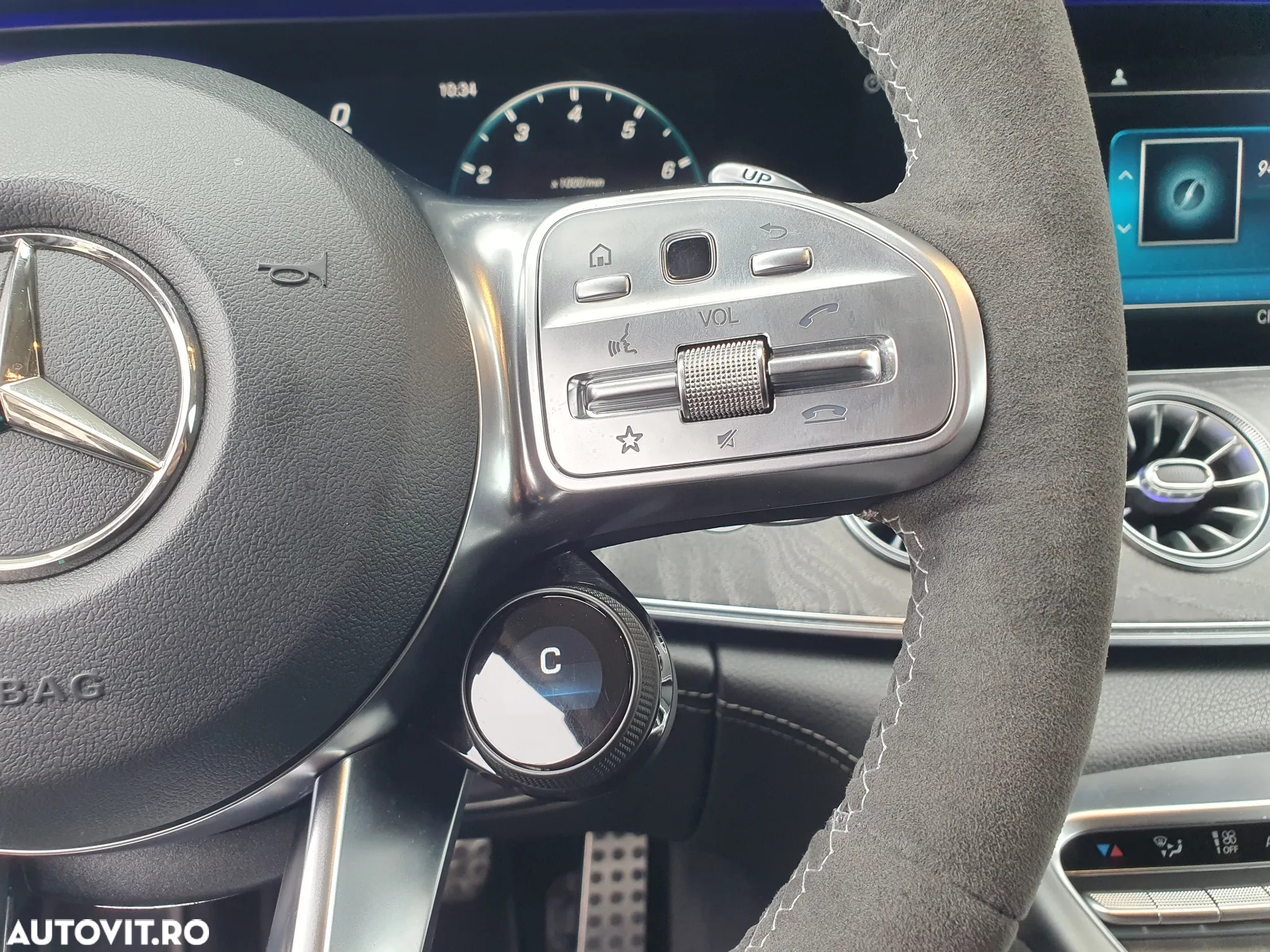 Mercedes-Benz AMG GT-S 63 4MATIC+ - 11