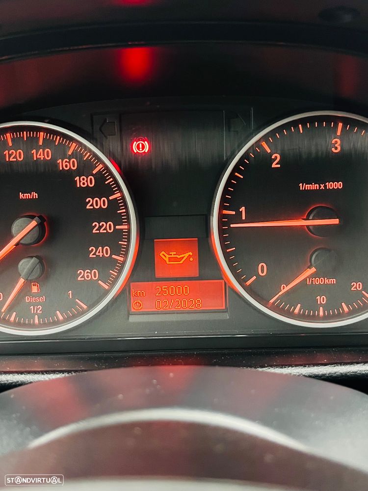 BMW X1 18 d xDrive Pack M - 42