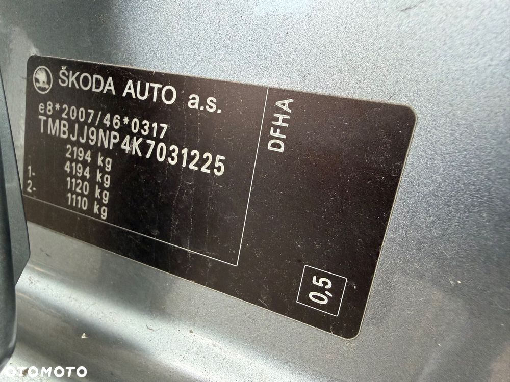 Skoda Superb 2.0 TDI DSG L&K - 32