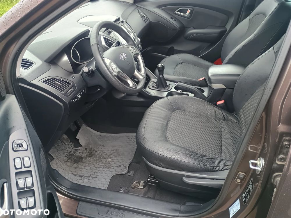 Hyundai ix35 2.0 Premium 2WD - 12