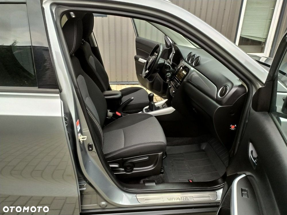 Suzuki Vitara - 25