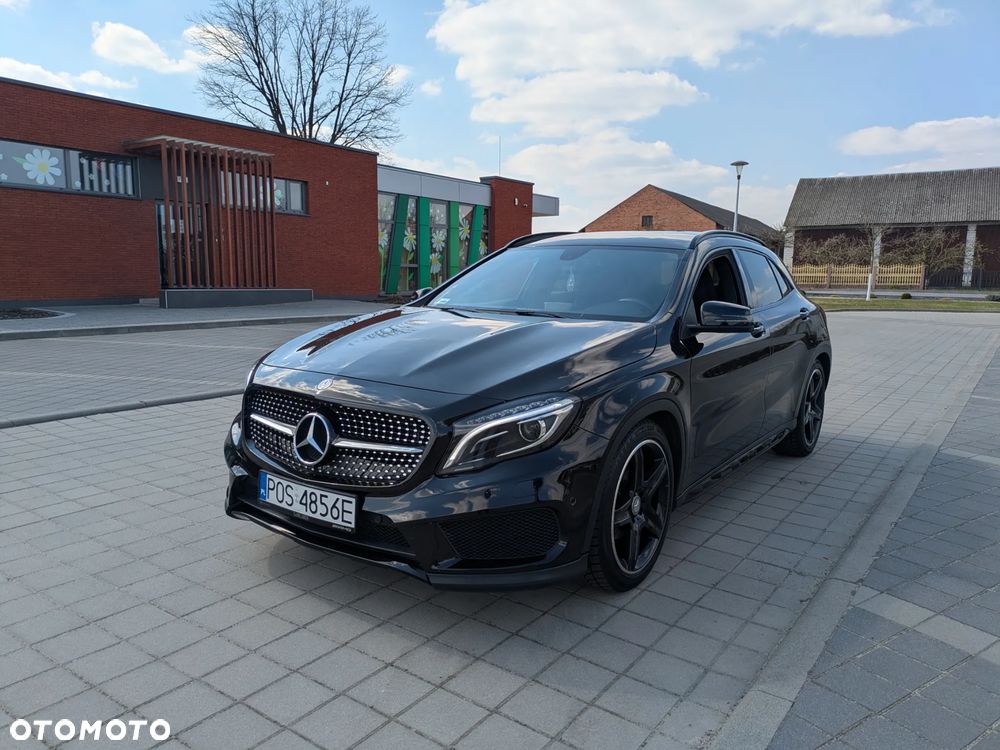 Mercedes-Benz GLA 200 7G-DCT AMG Line - 12