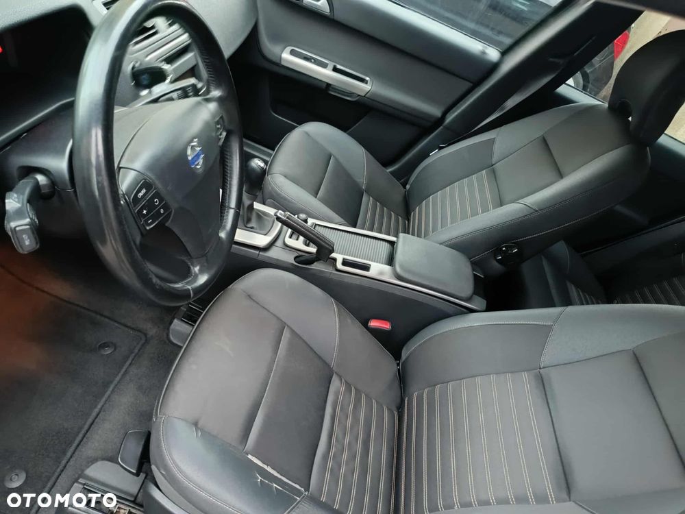 Volvo V50 2.0D DPF Momentum - 14