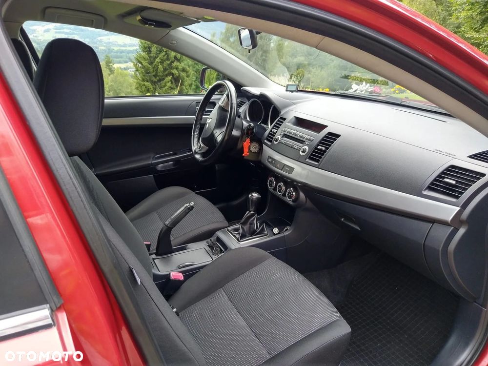 Mitsubishi Lancer 1.8 Invite - 7
