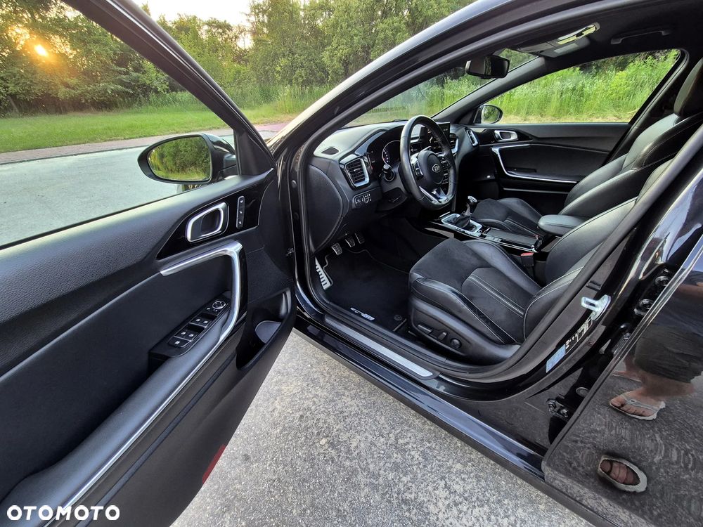 Kia Ceed 1.4 T-GDI OPF GT Line - 17