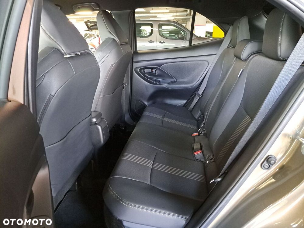 Toyota Yaris Cross Hybrid 1.5 Adventure - 13