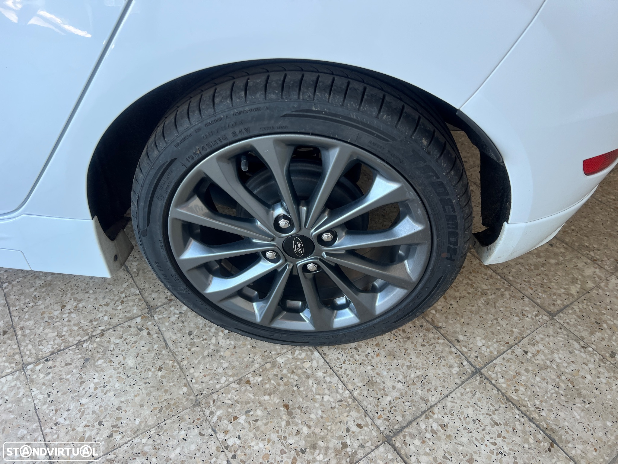 Ford Fiesta 1.0 EcoBoost ST-Line - 9